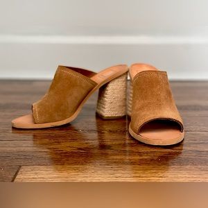 Size 8.5 Dolce Vita Alycia slides.